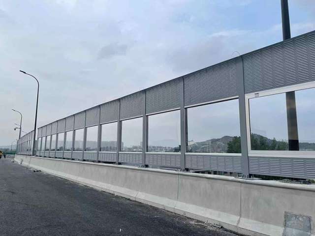 高架橋聲屏障